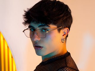 TommyClaks streamate live cam model