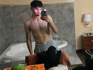 Unghardanddong67 streamate live cam model