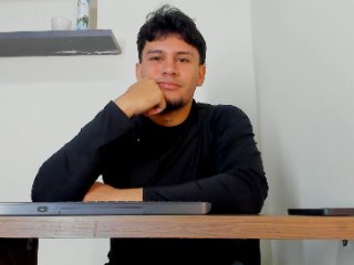 ValentinooStonnee streamate live cam model