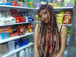 WillowLevine streamate live cam model