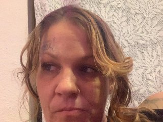 XMileyMooreX streamate live cam model