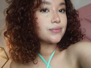 curly_cherry streamate live cam model