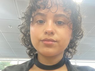 curly_cute021 streamate live cam model