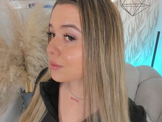 dalhiaaa streamate live cam model