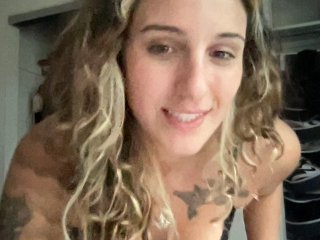 extraroxy streamate live cam model