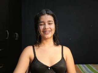 heyits_mia streamate live cam model