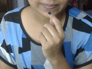 hottyriyaa streamate live cam model
