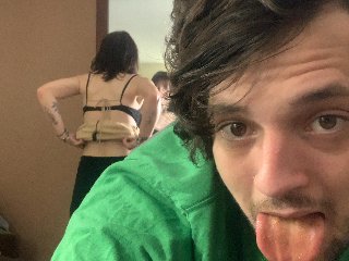 kneeslapper streamate live cam model