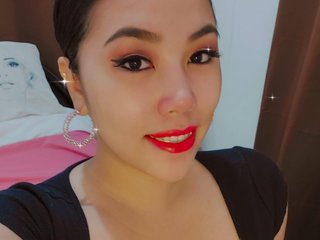 mickita streamate live cam model