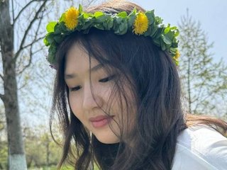 paradissse streamate live cam model