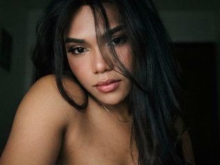 taynara streamate live cam model
