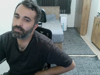 tiglatpleserr streamate live cam model