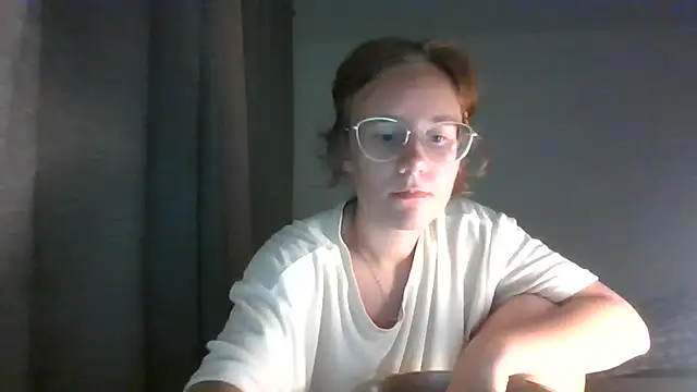 LuckySLove stripchat live cam model