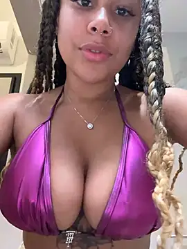 HaileyDiana stripchat live cam model