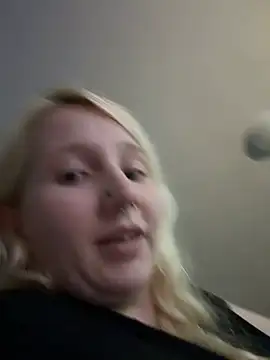 svenjaleongeil stripchat live cam model