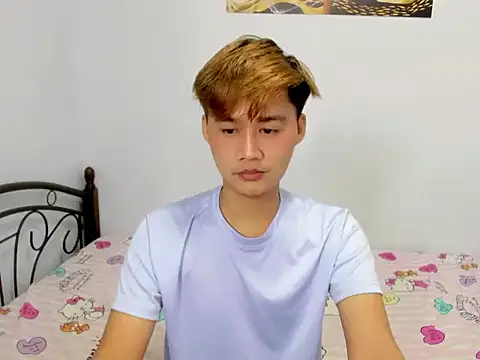 urasian_jhon stripchat live cam model