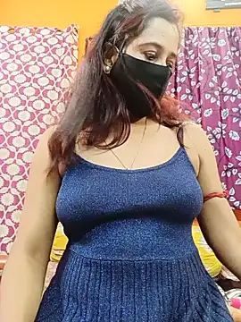 Hotpuja25 stripchat live cam model