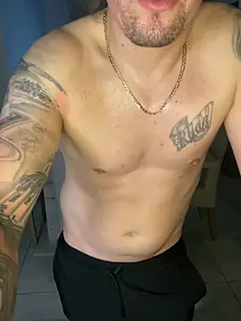 mikacapoupa stripchat live cam model