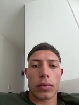 santiObrero stripchat live cam model