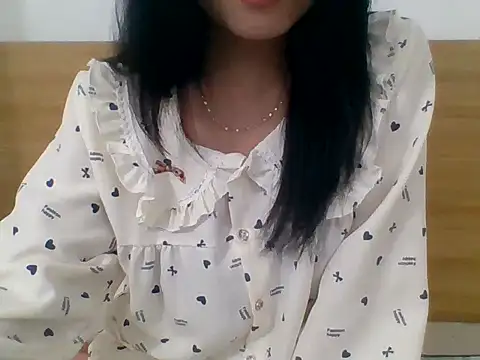 kiraa-007 stripchat live cam model