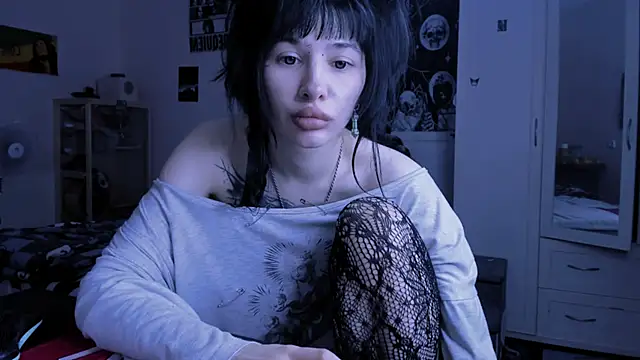 AllisonDeetz stripchat live cam model