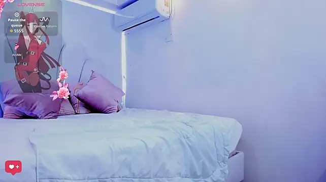 luna_bloomm_ stripchat live cam model