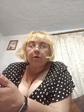 Elena_Beautiful784 stripchat live cam model