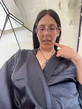 Zoy_cute stripchat live cam model