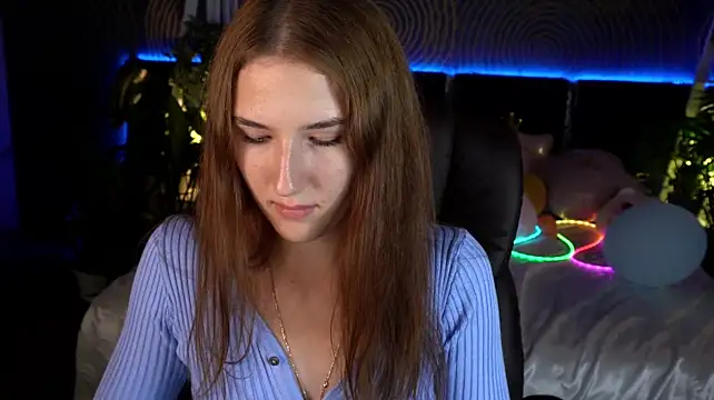 MirellEmber stripchat live cam model