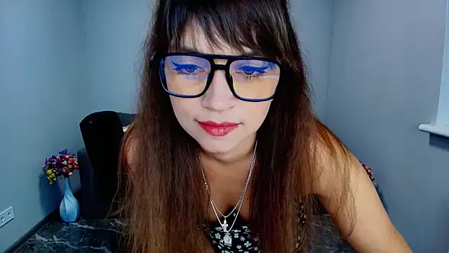 MirandaSwanser stripchat live cam model