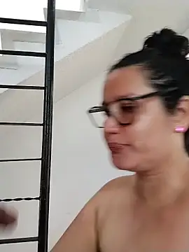 keilymadam stripchat live cam model