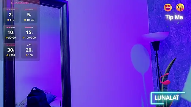 luna_lat stripchat live cam model