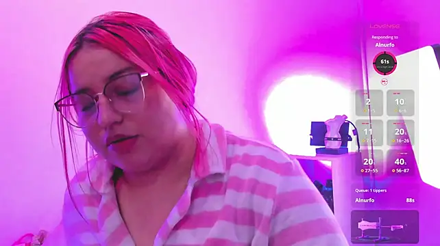 EmmaRouss1 stripchat live cam model