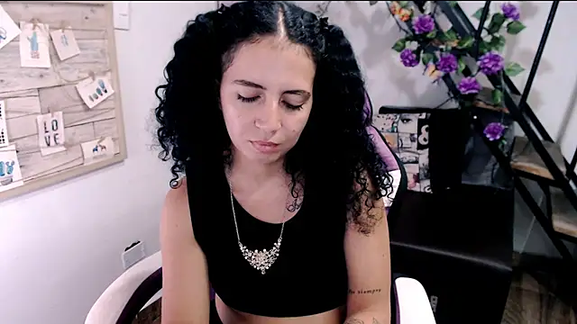 samantha_baby_ stripchat live cam model