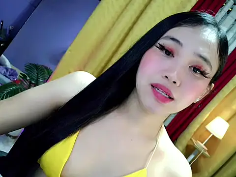 Supersweetsofialove stripchat live cam model