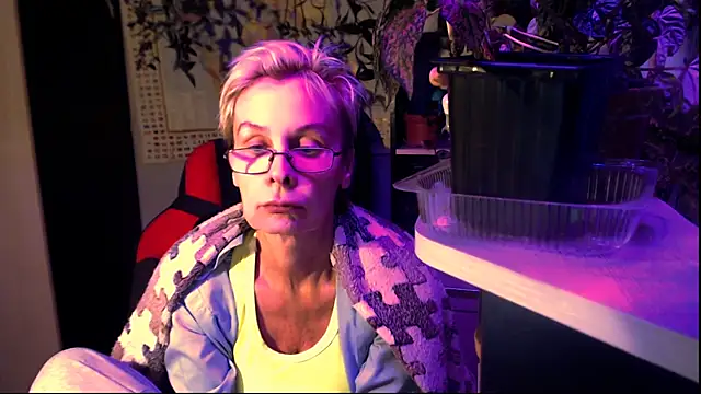 HelgaHimmell stripchat live cam model