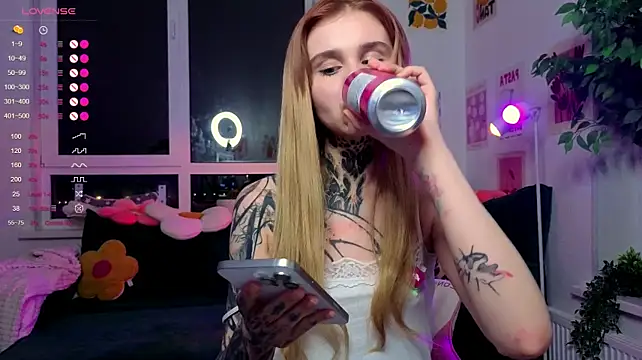 Britney_Lynch stripchat live cam model