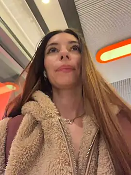 AmelieCrystal stripchat live cam model