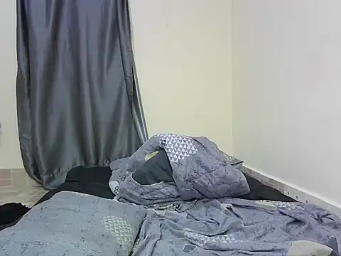 sweet-ebony1 stripchat live cam model