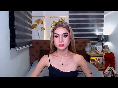 JuicyCockThea stripchat live cam model