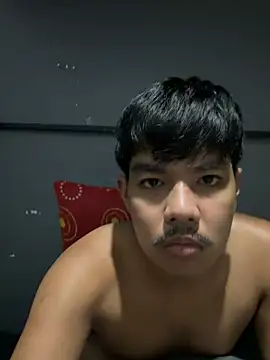 Dylannn_30 stripchat live cam model