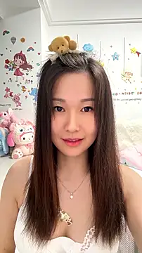 momo0021 stripchat live cam model