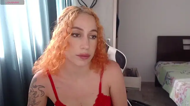 milly_blonde stripchat live cam model
