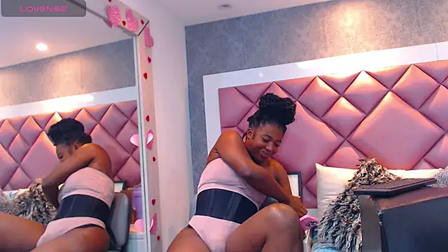 Thegreatonelady stripchat live cam model