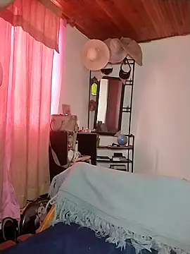 KATYGONZALEZ stripchat live cam model