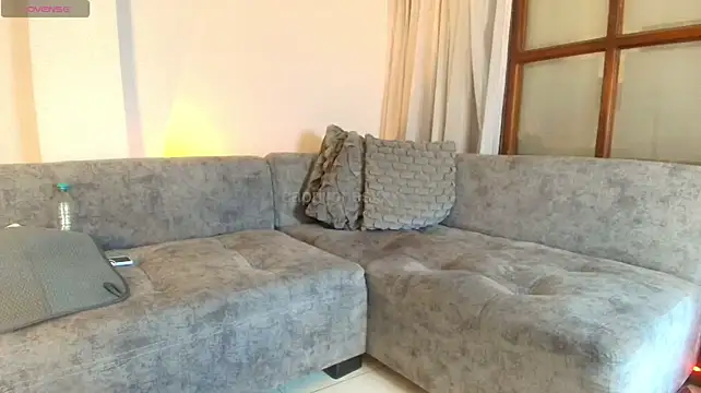 Capriijonesxxx stripchat live cam model