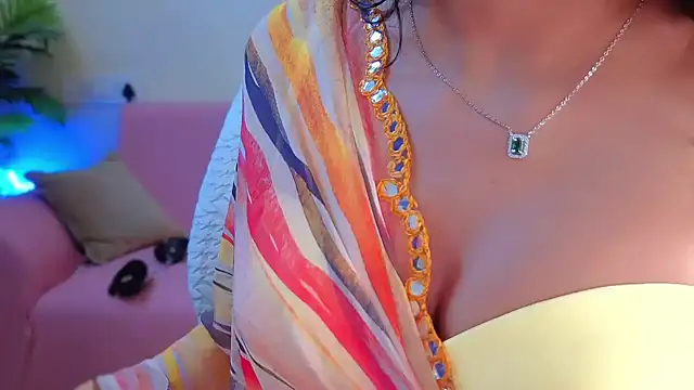 BOoo_3 stripchat live cam model