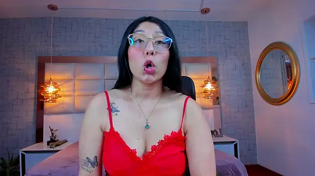 Nohemi_louse stripchat live cam model