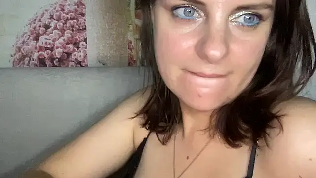 Virela stripchat live cam model