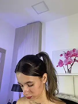 JuliaColemann stripchat live cam model